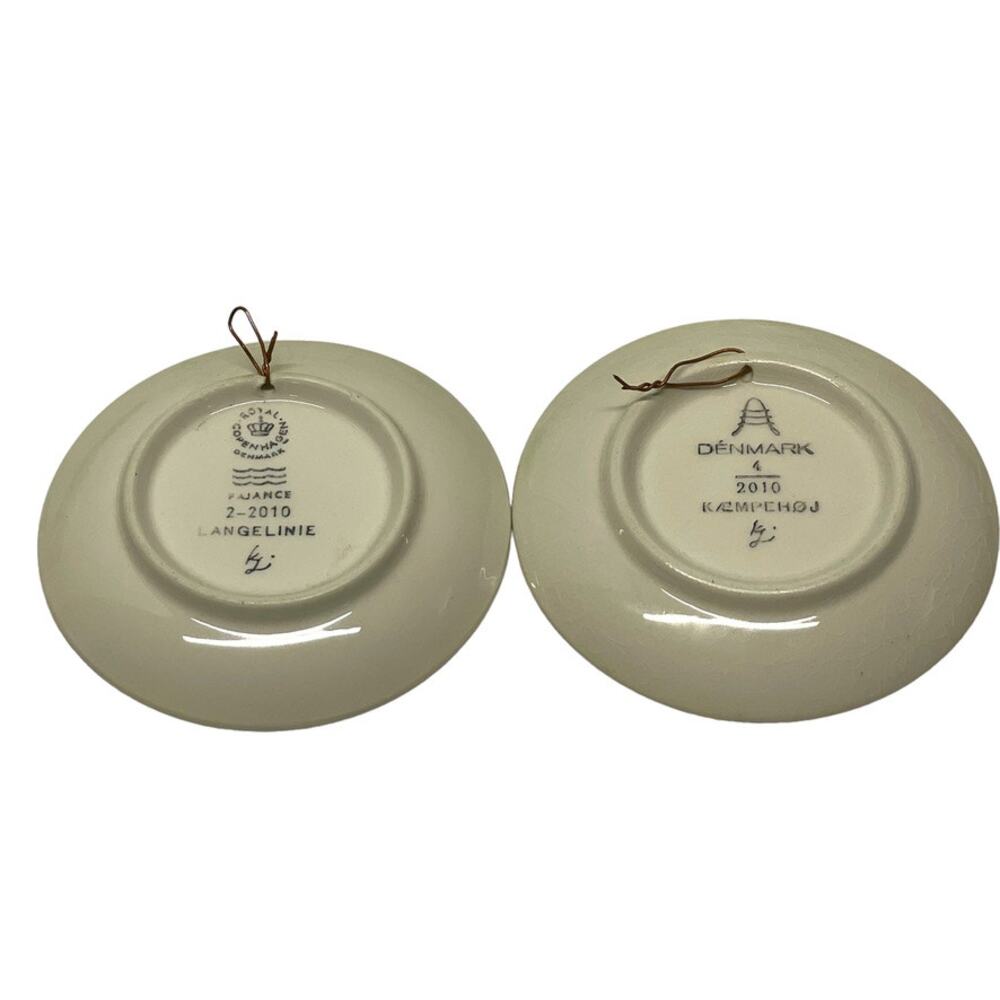 Set of 2 Vintage Royal Copenhagen Blue and White Butter Pats Miniature Plates - Picture 5 of 5